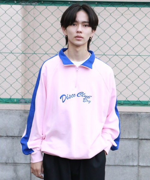 SPINNS（スピンズ）の「【ビックシルエット】サイドライン　ハーフジップスウェット（スウェット・メンズ・ブラック/ピンク/ロイヤルブルー/アッシュグレー・ONESIZE）」の4枚目の写真