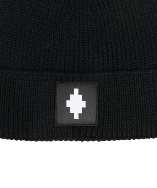 MARCELO BURLON(マルセロ・バーロン)の「【MARCELO BURLON】CROSS PATCH BEANIE(ニットキャップ/ビーニー・メンズ・ブラック・FREE)」の4枚目の写真