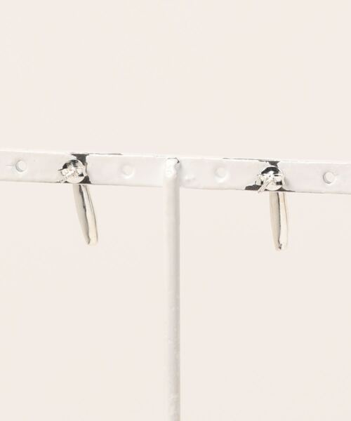 RIVE DROITE（リヴドロワ）の「バーモチーフがアクセント/SILVER925スティックピアス（ピアス（両耳用）・レディース・シルバー系その他5/ゴールド系その他3・FREE）」の3枚目の写真