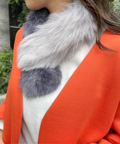 StyleSea(スタイルシー)の「バイカラーフェイクファーティペット(マフラー・レディース・グリーン系その他/ブルー系その他/グレー系その他/ホワイト×ブルー・FREE)」の16枚目の写真