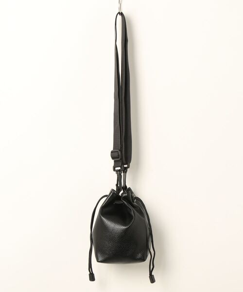 B.R.U（ブル）の「【男女兼用】2WAY巾着ショルダーバッグ（ショルダーバッグ・メンズ・ブラック・FREE）」の5枚目の写真