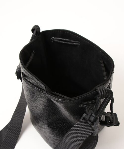 B.R.U（ブル）の「【男女兼用】2WAY巾着ショルダーバッグ（ショルダーバッグ・メンズ・ブラック・FREE）」の3枚目の写真