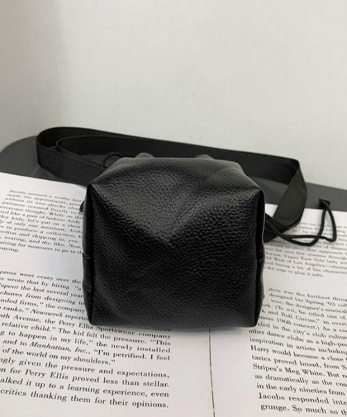 B.R.U（ブル）の「【男女兼用】2WAY巾着ショルダーバッグ（ショルダーバッグ・メンズ・ブラック・FREE）」の19枚目の写真