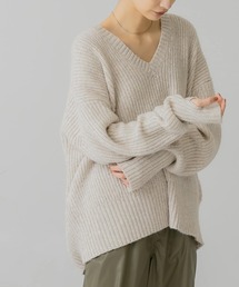 KBF | 『WEB/一部店舗限定』フィンガーホールVネックニット(ニット/セーター)