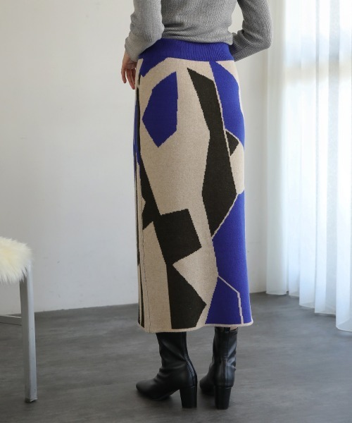 Bou Jeloud（ブージュルード）の「幾何柄ニットスカート（スカート・レディース・オレンジ/ブルー・FREE）」の9枚目の写真