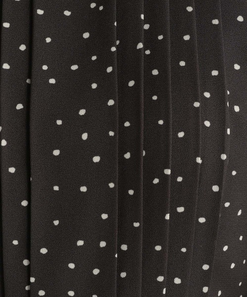 Andemiu(アンデミュウ)の「アソートタックプリーツワンピース182269(ワンピース・レディース・ブラック/グレー/グリーン/ダークブラウン・FREE)」の20枚目の写真