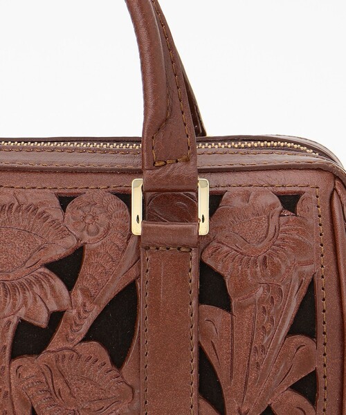 CARVING TRIBES（カービングトライブス）の「CutworkBostonBag（ボストンバッグ・レディース・ナチュラル・FREE）」の3枚目の写真