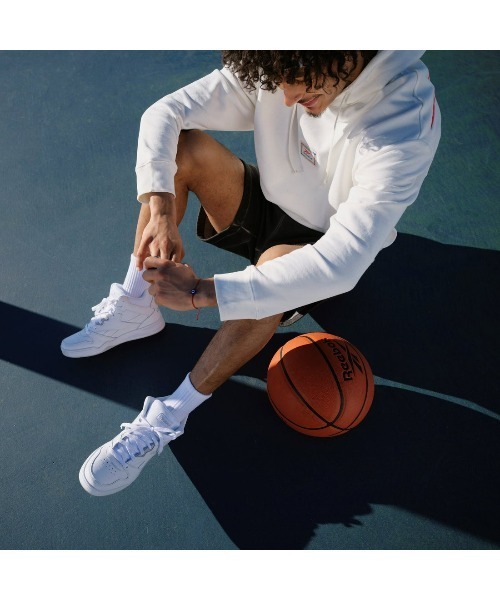 Reebok（リーボック）の「バスケットボール フリース フーディ / BB BBALL HW FLEECE HOOD（パーカー・メンズ・ブラック/ホワイト・LARGE/X-LARGE/SMALL/MEDIUM/XX-LARGE/XXX-LARGE）」の7枚目の写真