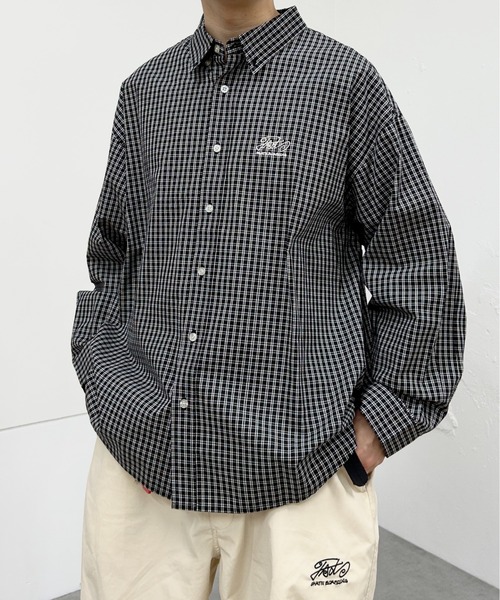 WHO'S WHO gallery（フーズフーギャラリー）の「COOPER FACTチェックビッグシャツ（シャツ/ブラウス・レディース・ブラック/ネイビー/レッド/グリーン・FREE）」の2枚目の写真