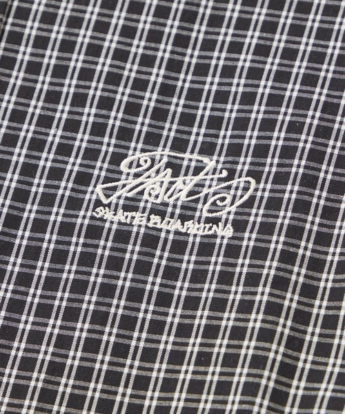 WHO'S WHO gallery（フーズフーギャラリー）の「COOPER FACTチェックビッグシャツ（シャツ/ブラウス・レディース・ブラック/ネイビー/レッド/グリーン・FREE）」の16枚目の写真