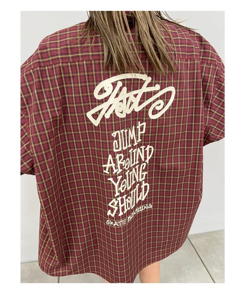 WHO'S WHO gallery（フーズフーギャラリー）の「COOPER FACTチェックビッグシャツ（シャツ/ブラウス・レディース・ブラック/ネイビー/レッド/グリーン・FREE）」の8枚目の写真