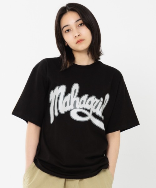 MAHAGRID(マハグリッド)の「『mahagrid/マハグリッド』CURVED LOGO TEE/カーブロゴ 半袖 カットソー(Tシャツ/カットソー・レディース・パープル/ブラック/ホワイト・M/L/XL)」の1枚目の写真