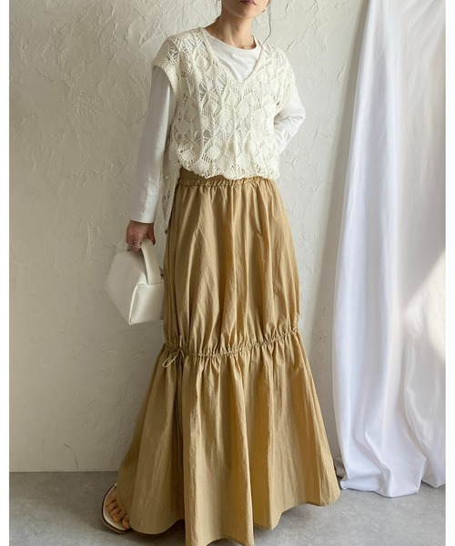 She's Closet(シーズクローゼット)の「Aラインボリュームフレアワッシャーシャーリングティアードロングスカート(スカート・レディース・ベージュ/アイボリー/オリーブ/ブラック・FREE)」の14枚目の写真