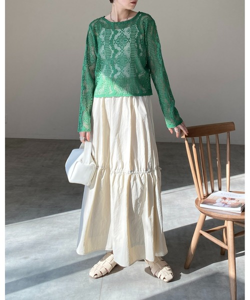 She's Closet(シーズクローゼット)の「Aラインボリュームフレアワッシャーシャーリングティアードロングスカート(スカート・レディース・ベージュ/アイボリー/オリーブ/ブラック・FREE)」の17枚目の写真