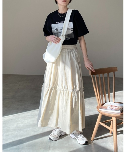 She's Closet(シーズクローゼット)の「Aラインボリュームフレアワッシャーシャーリングティアードロングスカート(スカート・レディース・ベージュ/アイボリー/オリーブ/ブラック・FREE)」の19枚目の写真