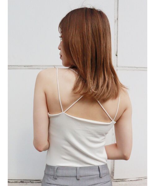 MURUA(ムルーア)の「クロスストラップキャミソール(カップ付き)(Tシャツ/カットソー・レディース・ホワイト/ブラック/ブルー・FREE)」の13枚目の写真