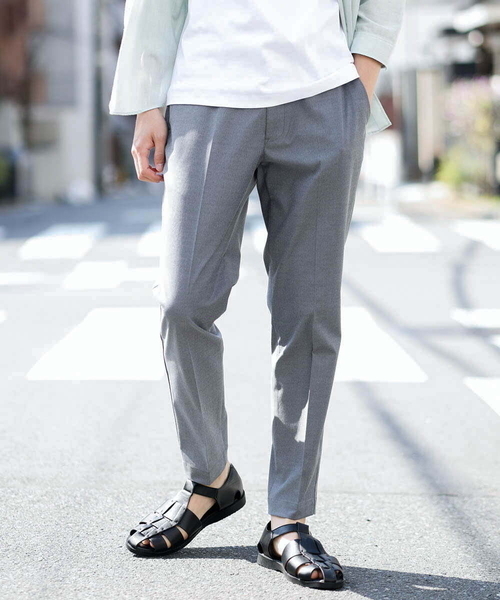 a.v.v(アーヴェヴェ)の「【軽撥水/接触冷感】スマートスラックス(アンクル丈)(スラックス・メンズ・グレー/ネイビー/ブラック/ブルー・44/46/50/48/52)」の3枚目の写真