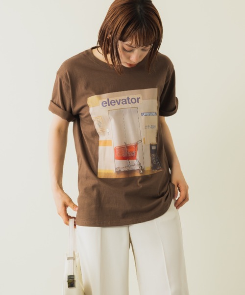 mebole(メボレ)の「フロントフォトプリントTシャツ(Tシャツ/カットソー・レディース・グレー/ネイビー/ブラウン/ホワイト・FREE)」の3枚目の写真