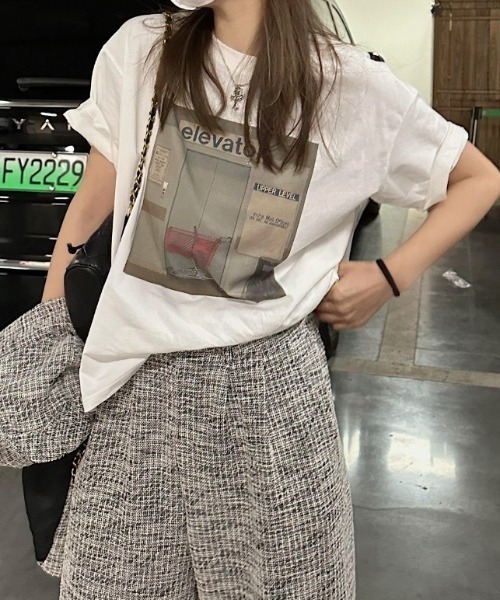 mebole(メボレ)の「フロントフォトプリントTシャツ(Tシャツ/カットソー・レディース・グレー/ネイビー/ブラウン/ホワイト・FREE)」の5枚目の写真