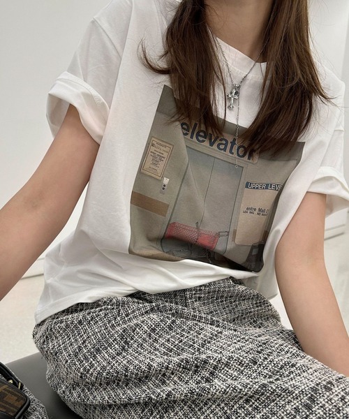 mebole(メボレ)の「フロントフォトプリントTシャツ(Tシャツ/カットソー・レディース・グレー/ネイビー/ブラウン/ホワイト・FREE)」の6枚目の写真