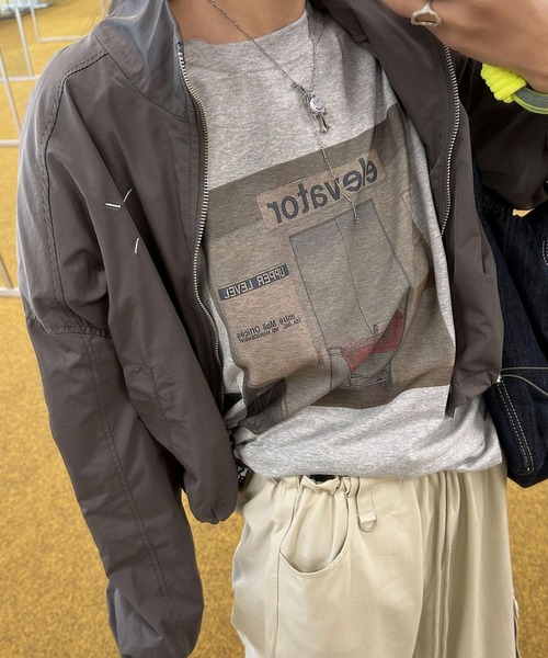 mebole(メボレ)の「フロントフォトプリントTシャツ(Tシャツ/カットソー・レディース・グレー/ネイビー/ブラウン/ホワイト・FREE)」の12枚目の写真
