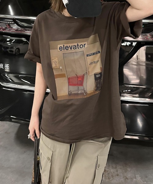mebole(メボレ)の「フロントフォトプリントTシャツ(Tシャツ/カットソー・レディース・グレー/ネイビー/ブラウン/ホワイト・FREE)」の16枚目の写真