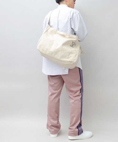 THRASHER（スラッシャー）の「キャンバス ショルダーバッグ ハンドル付き （GONZ・マグロゴ）（ショルダーバッグ・メンズ・オフホワイト/ブラック/ホワイト系その他/ブラック系その他・FREE）」の5枚目の写真