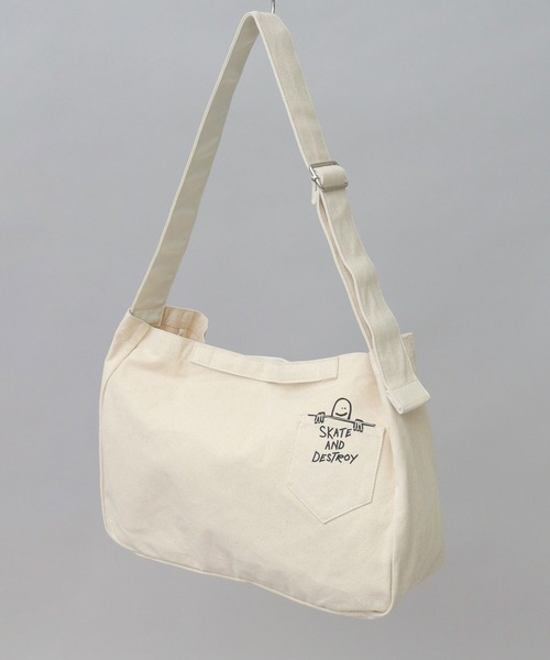THRASHER（スラッシャー）の「キャンバス ショルダーバッグ ハンドル付き （GONZ・マグロゴ）（ショルダーバッグ・メンズ・オフホワイト/ブラック/ホワイト系その他/ブラック系その他・FREE）」の20枚目の写真