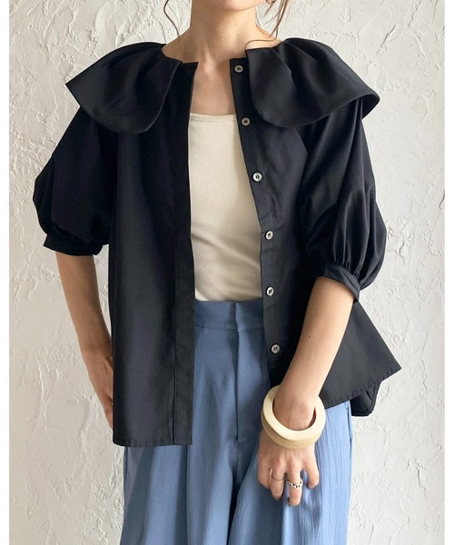 She's Closet(シーズクローゼット)の「フリル襟付きビッグカラー半袖タックパフスリーブブラウス(シャツ/ブラウス・レディース・グリーン/ホワイト/ブラック/モカ・FREE)」の18枚目の写真
