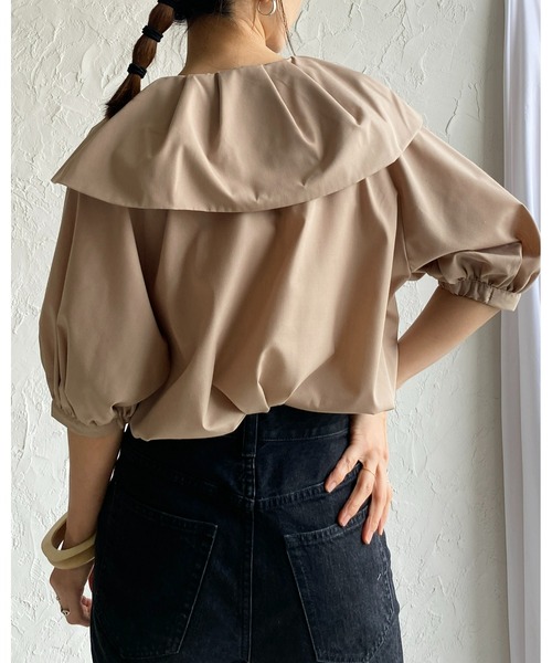 She's Closet(シーズクローゼット)の「フリル襟付きビッグカラー半袖タックパフスリーブブラウス(シャツ/ブラウス・レディース・グリーン/ホワイト/ブラック/モカ・FREE)」の20枚目の写真