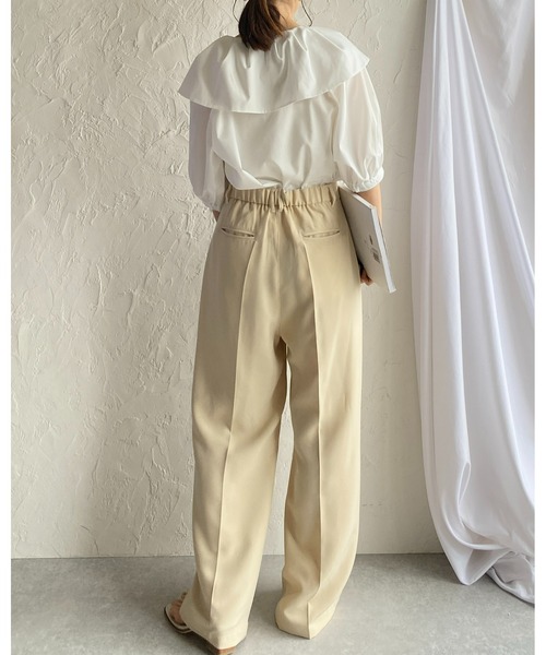 She's Closet(シーズクローゼット)の「フリル襟付きビッグカラー半袖タックパフスリーブブラウス(シャツ/ブラウス・レディース・グリーン/ホワイト/ブラック/モカ・FREE)」の21枚目の写真