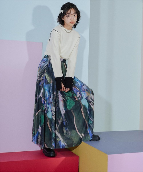 miette(ミエット)の「配色スリットスリーブランダムリブニット(ニット/セーター・レディース・レッド/アイボリー/ブラック・FREE)」の5枚目の写真