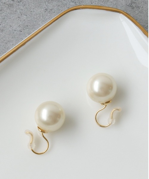 Three Four Time（ｽﾘｰﾌｫｰﾀｲﾑ）の「ガラスパールノンホール【結婚式/フォーマル/デイリー】（イヤリング・レディース・ゴールド・FREE）」の3枚目の写真