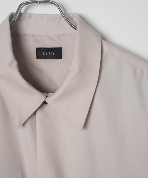 LUCY(ルーシー)の「LUCY/【セットアップ対応】TR フラップポケットBIGシャツ(シャツ/ブラウス・メンズ・ブラック/アイボリー/ブルー・MEDIUM/LARGE)」の20枚目の写真