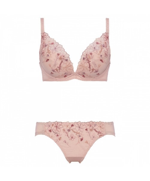 AMOSTYLE BY Triumph（アモスタイルバイトリンプ）の「【背中すっきり！後ろ姿も気を抜かないブラ＆ショーツセット】チャーミングラマースリムラインDeepV ブラ＆ショーツセット ラインアートステッチ【B,C,Dカップ】AMST1410 WHU2 + Hikini JX（ブラ&ショーツ・レディース・ピンク・B65/B70/B75/C65/C70/C75/C80/D65/D70/D75/D80）」の4枚目の写真