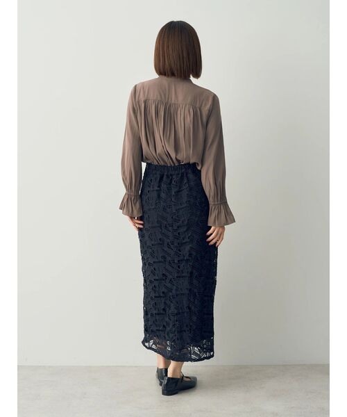 YECCA VECCA(イェッカヴェッカ)の「キャンディスリーブギャザーブラウス(シャツ/ブラウス・レディース・モカ/ラベンダー/アイボリー/ブラック・FREE)」の10枚目の写真