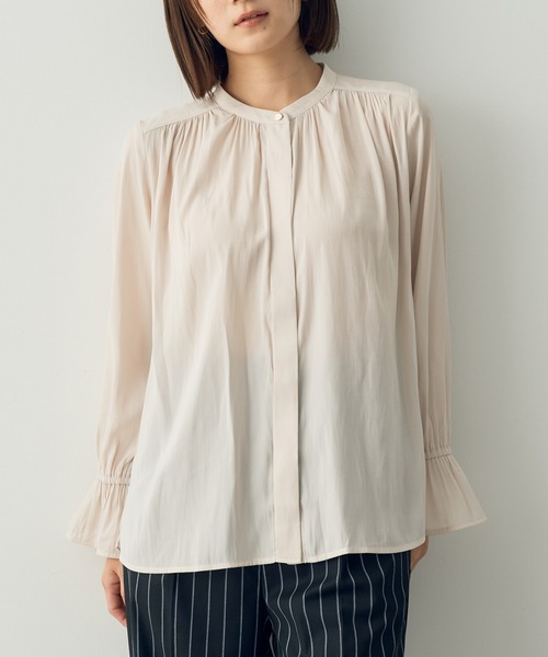 YECCA VECCA(イェッカヴェッカ)の「キャンディスリーブギャザーブラウス(シャツ/ブラウス・レディース・モカ/ラベンダー/アイボリー/ブラック・FREE)」の2枚目の写真