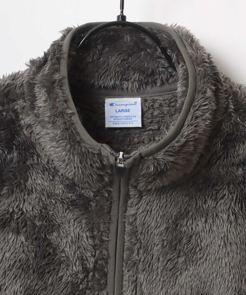Champion(チャンピオン)の「Champion/チャンピオン SHERPA FLEECE ZIP VEST/シェルパフリース ロゴ ワンポイント刺繍 ジップベスト/ボアジャケット/テックベスト レディース メンズ(ベスト・メンズ・ブルー/ベージュ/ダークグリーン/ブラック/チャコール/ネイビー/ブラウン・XL/L/M)」の14枚目の写真