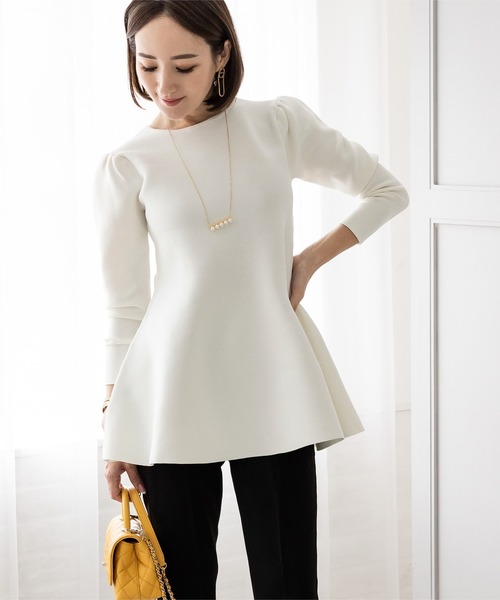 UR'S（ユアーズ）の「パフスリーブペプラムニットトップス（ニット/セーター・レディース・ホワイト/ダークネイビー/グレイッシュベージュ・S/M/L）」の8枚目の写真