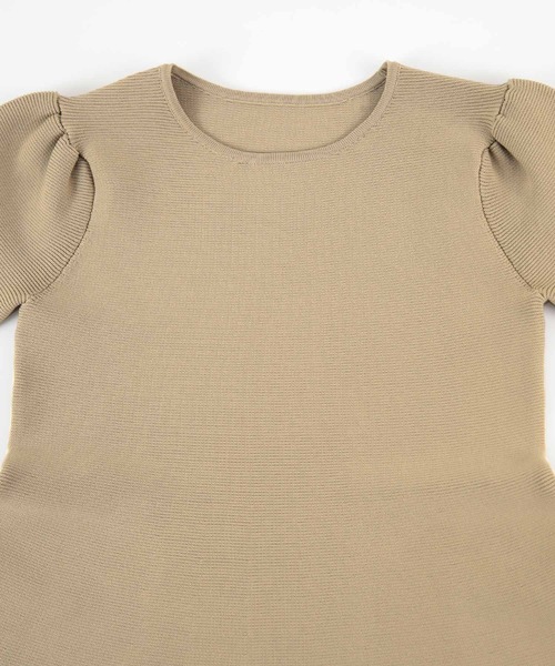 UR'S（ユアーズ）の「パフスリーブペプラムニットトップス（ニット/セーター・レディース・ホワイト/ダークネイビー/グレイッシュベージュ・S/M/L）」の22枚目の写真