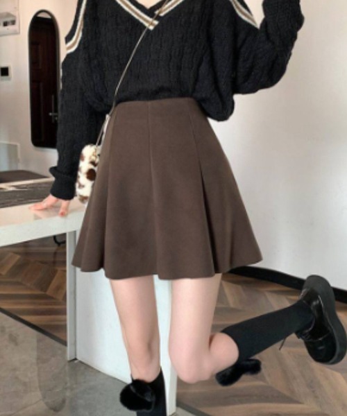 gossip!ロサンゼルス(ゴシップロサンゼルス)の「ハイウエストフレアミニスカート(スカート・レディース・ブラウン/ブラック・M/S)」の5枚目の写真