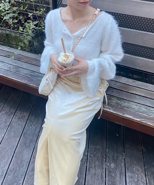 one after another NICE CLAUP(ワンアフターアナザーナイスクラップ)の「ベルスリーブイロドリニット(ニット/セーター・レディース・イエロー/オフホワイト/ラベンダー/ブルー/ピンク・FREE)」の16枚目の写真