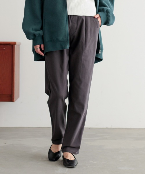 osharewalker（オシャレウォーカー）の「『裏起毛フレキシンテーパードパンツ』（その他パンツ・レディース・ブラック/カーキ/ダークパープル/ダークネイビー/ブラウン/チャコール・S/M/L/LL/3L）」の2枚目の写真