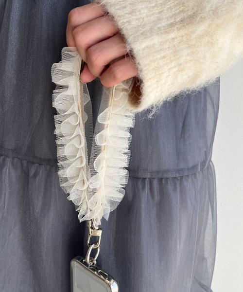 Me%（ミィパーセント）の「【ストラップシート付き】チュールハンドルストラップ　993222（スマホグッズ・レディース・ブラック/ベージュ/グレー・FREE）」の7枚目の写真