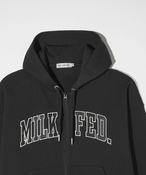 MILKFED.（ミルクフェド）の「COLLEGE LOGO PATCH ZIP UP HOODIE（パーカー・レディース・ライトピンク/ネイビー/オートミール/ブラック・L/M）」の11枚目の写真