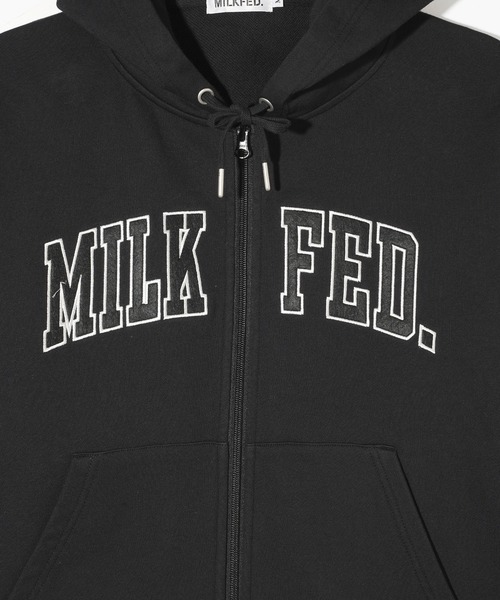 MILKFED.（ミルクフェド）の「COLLEGE LOGO PATCH ZIP UP HOODIE