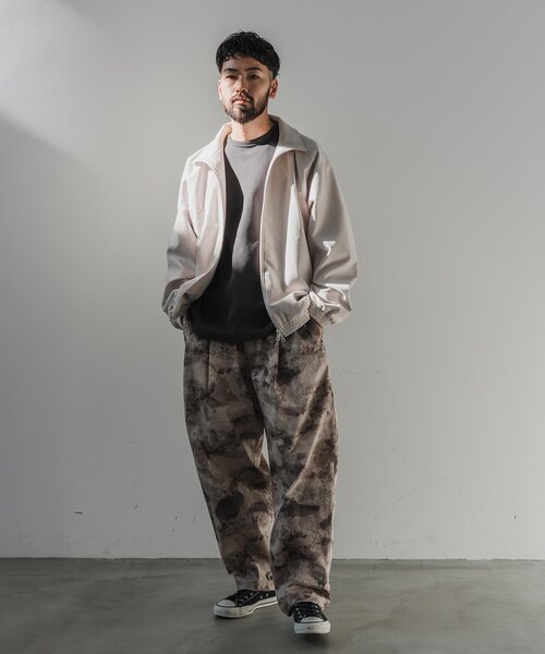 EDIFICE(エディフィス)の「フェイクスエード アーミートレーニングジャケット(その他アウター・メンズ・アイボリー/ネイビー・MEDIUM/LARGE)」の3枚目の写真