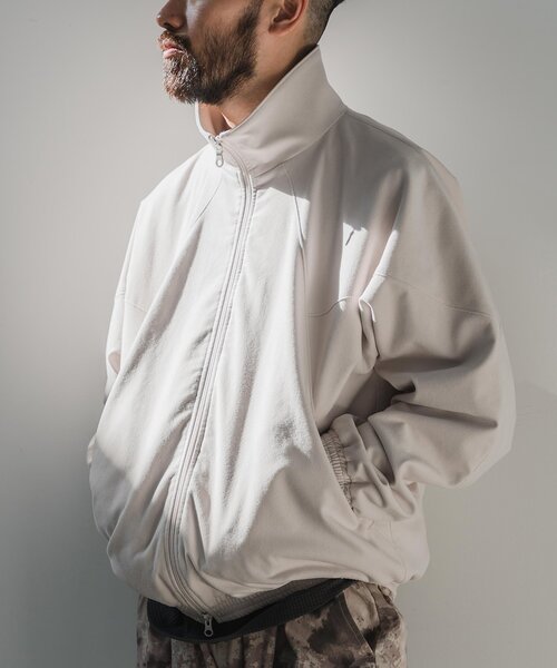 EDIFICE(エディフィス)の「フェイクスエード アーミートレーニングジャケット(その他アウター・メンズ・アイボリー/ネイビー・MEDIUM/LARGE)」の10枚目の写真