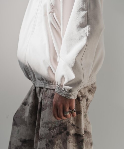 EDIFICE(エディフィス)の「フェイクスエード アーミートレーニングジャケット(その他アウター・メンズ・アイボリー/ネイビー・MEDIUM/LARGE)」の15枚目の写真