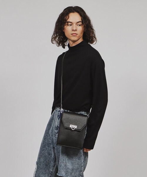 tk.TAKEO KIKUCHI(ティーケータケオキクチ)の「◆スクエアボックスショルダーバッグ(ユニセックスアイテム)(ショルダーバッグ・メンズ・グレー系その他2/グレー系その他3/ブラック系4/ブラック系5/ベージュ/ブラック系/ライトパープル/ベージュ系4/ベージュ系6/ダークグリーン系/ブラック系1/ブラック系3/ブラック/ブラウン系その他6/ブルー系その他6/ブルー系6/ブラック系8/ブラック系その他2/ブラック系その他/ブラック系7/ブラック系その他3/ブラック系2・00)」の14枚目の写真